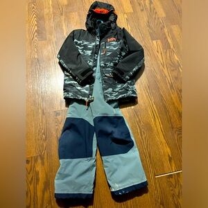 Size 9/10 HH snowsuit